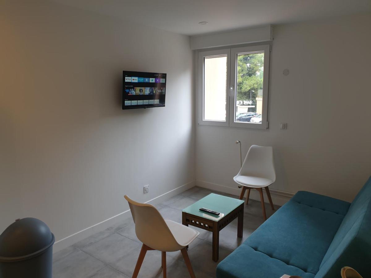Appartements Renove 2023 Proche Aeroport 5Min, Gare Sncf 2 Min, Tramway Au Pied De L'Immeuble , Parking Possible, Renovated Apartments 2023 Near The Airport 5 Min, Train Station 2 Min, Tram Next To The Building 1 Min, Parking Possible 尼斯 外观 照片